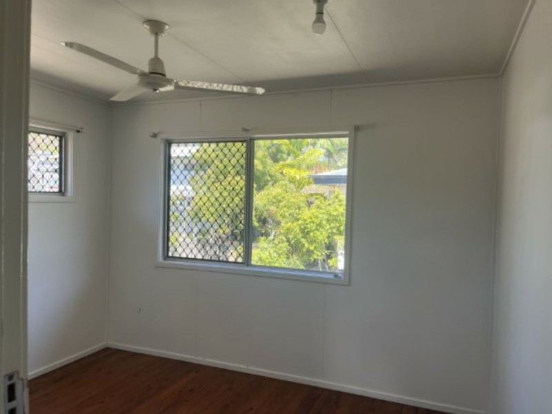 46 Squire Street, Toolooa QLD 4680