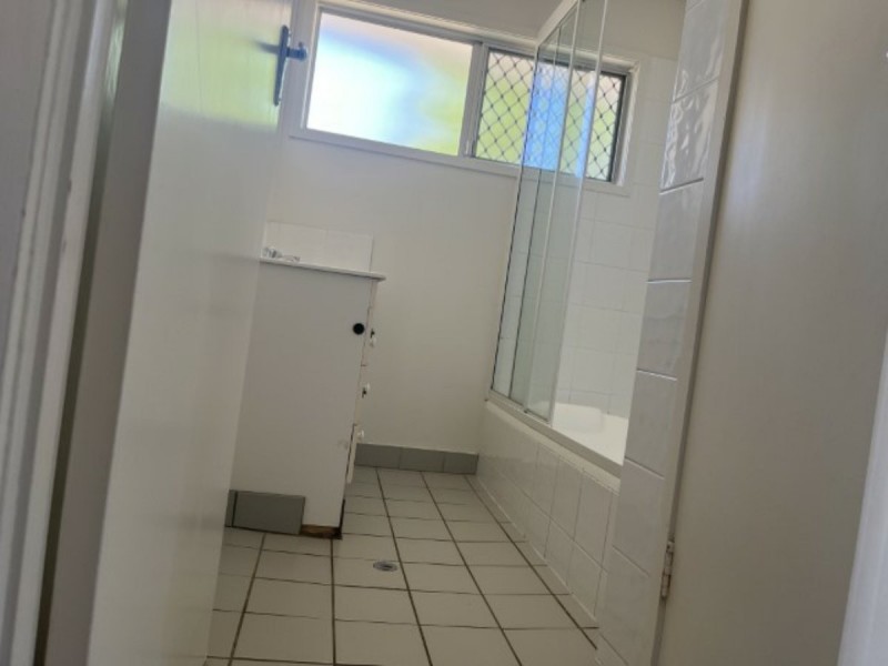 46 Squire Street, Toolooa QLD 4680