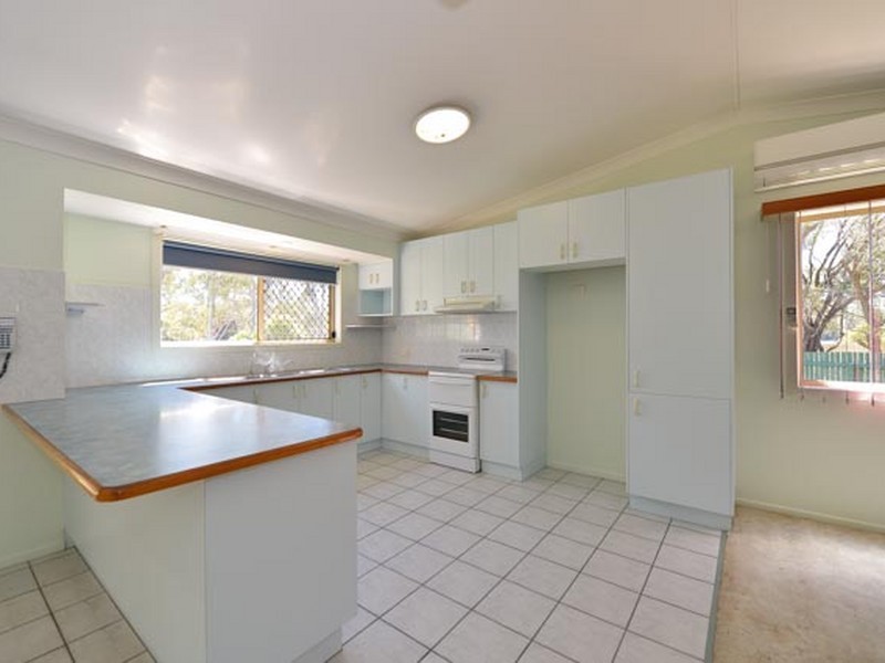 5 Dorsett Close, New Auckland QLD 4680