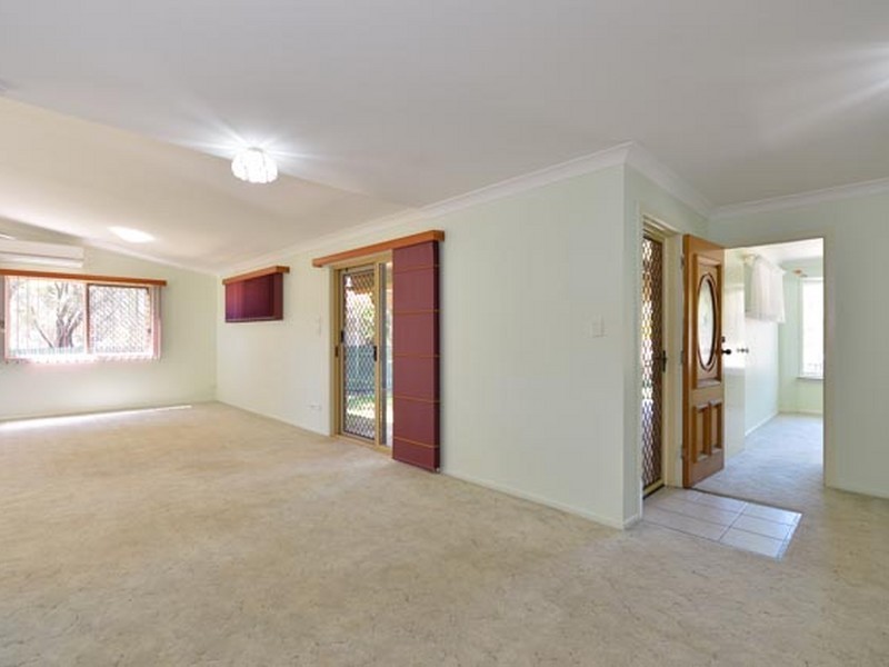 5 Dorsett Close, New Auckland QLD 4680