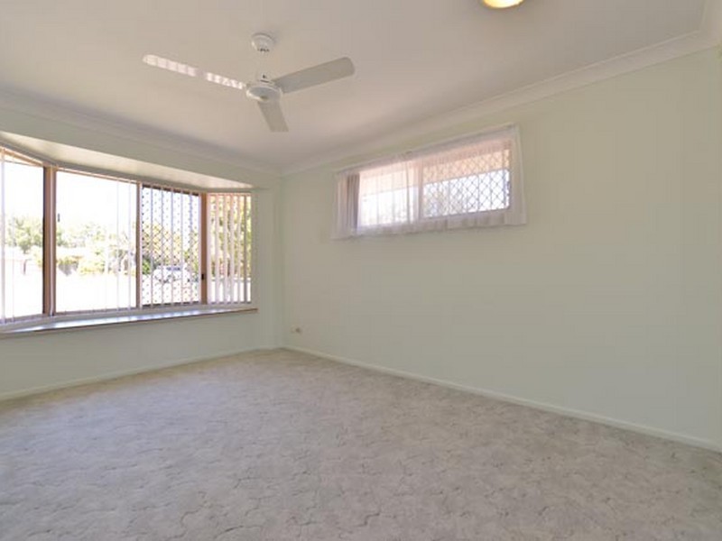 5 Dorsett Close, New Auckland QLD 4680
