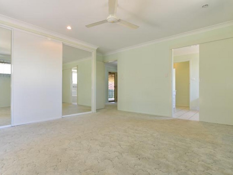5 Dorsett Close, New Auckland QLD 4680
