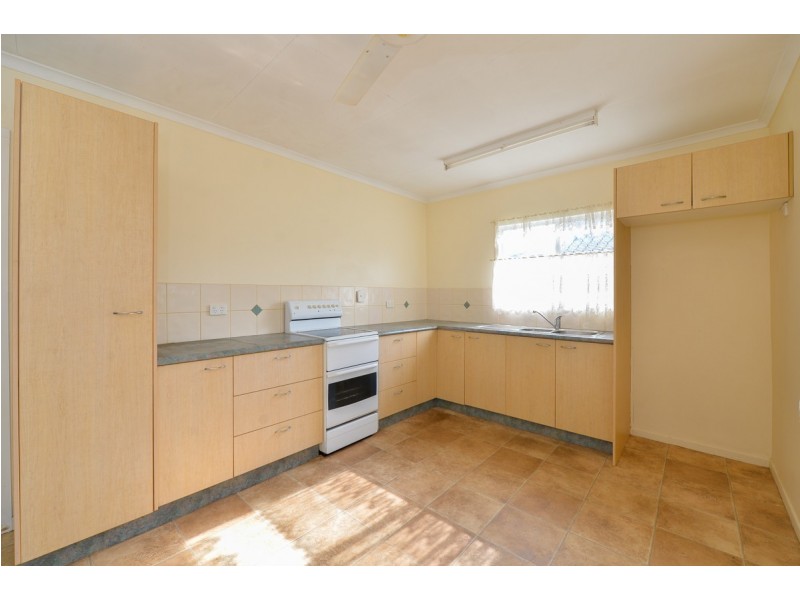 27 Cockatoo Drive, New Auckland QLD 4680