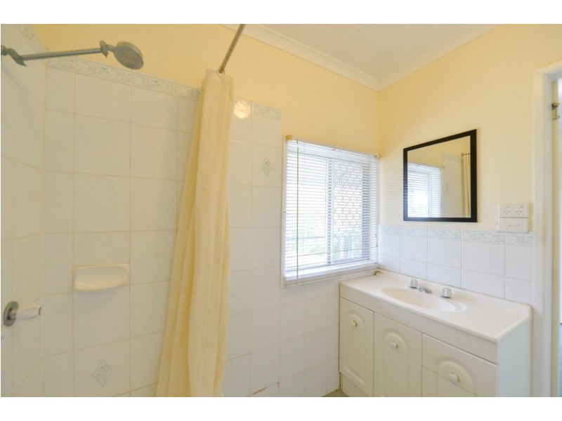 27 Cockatoo Drive, New Auckland QLD 4680