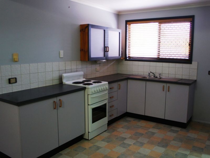 6/143 Toolooa Street, Toolooa QLD 4680