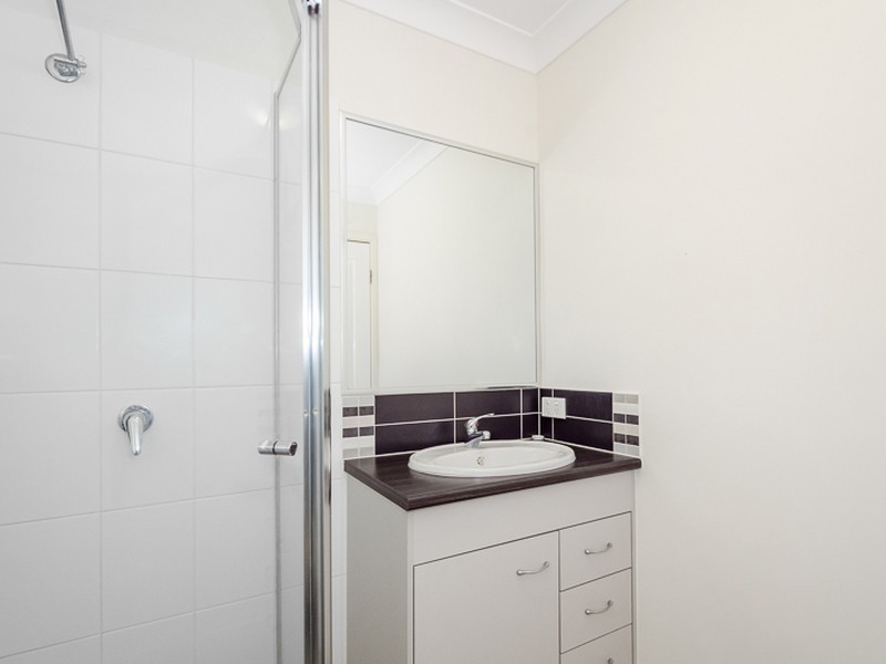 6 Dampier Court, Glen Eden QLD 4680