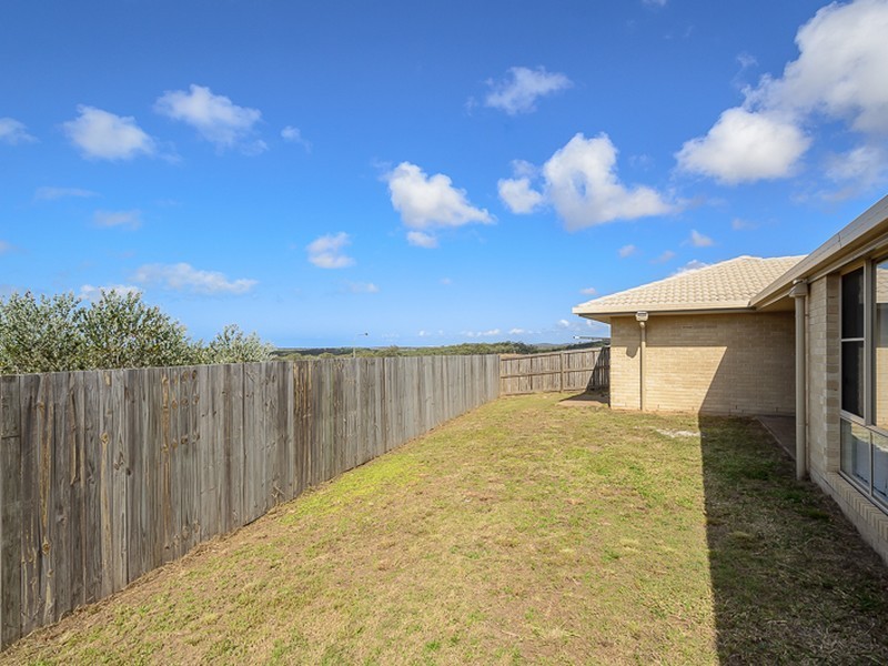 6 Dampier Court, Glen Eden QLD 4680