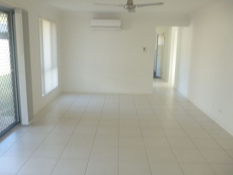 10 Kandel Court, Kirkwood QLD 4680