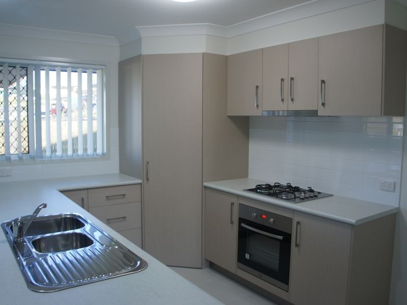 5 Sturt Court, Glen Eden QLD 4680