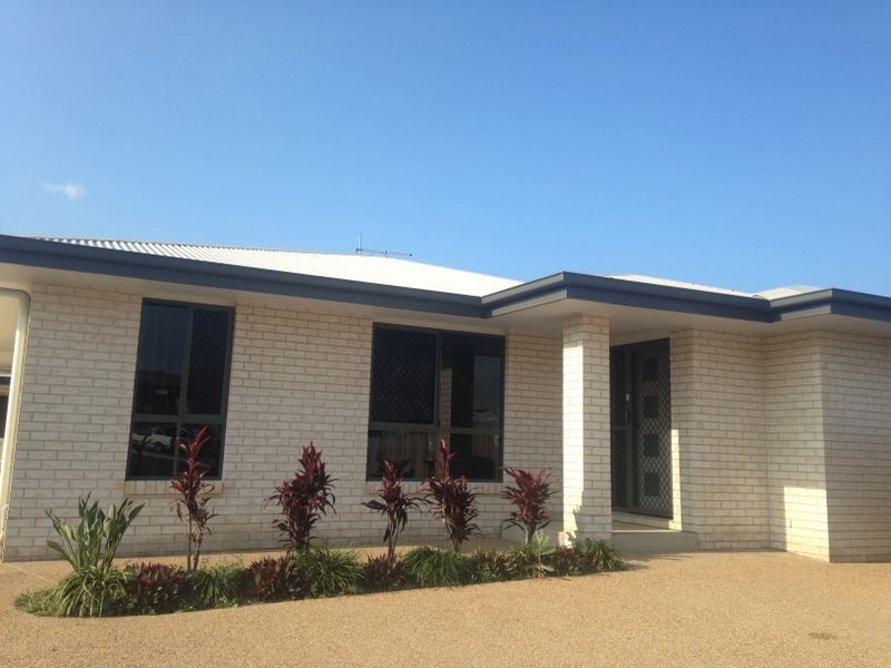 Unit 1/2 Wentworth Place, Glen Eden QLD 4680