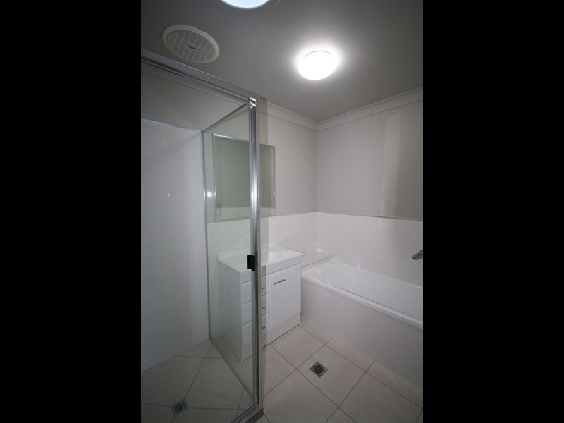 214-216 Oaka Street, Gladstone QLD 4680