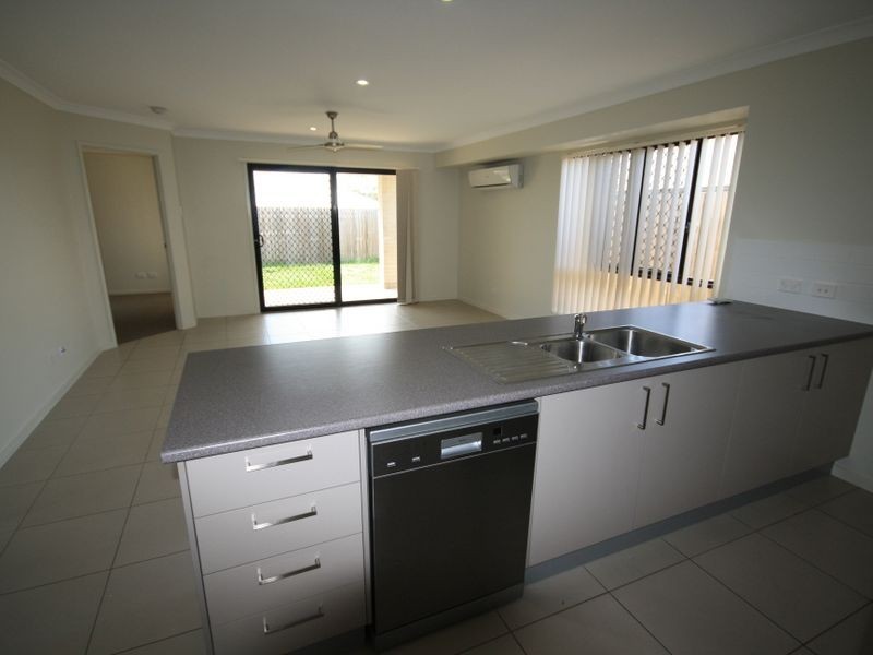 28 Oystercatcher Road, Kirkwood QLD 4680