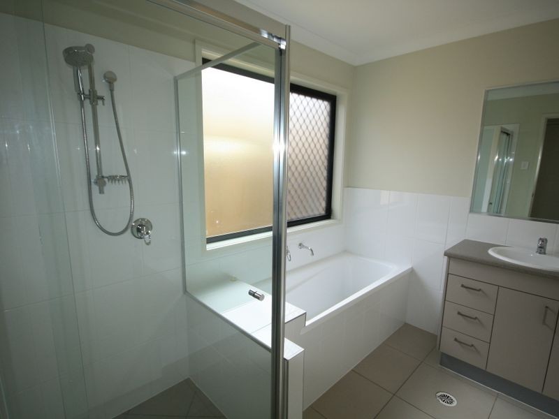 28 Oystercatcher Road, Kirkwood QLD 4680