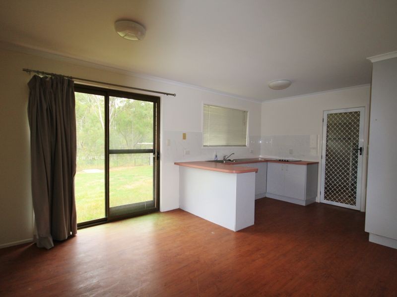 8 Pluto Street, Telina QLD 4680