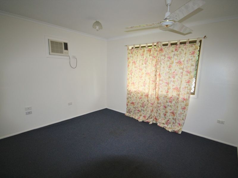 8 Pluto Street, Telina QLD 4680