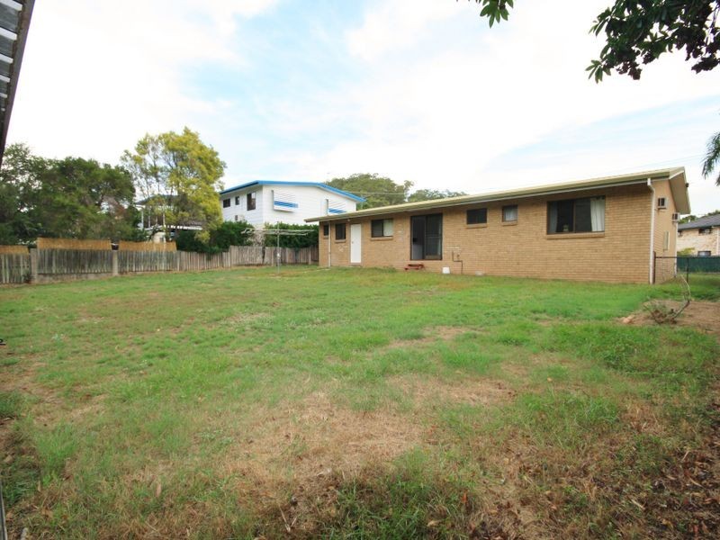 8 Pluto Street, Telina QLD 4680