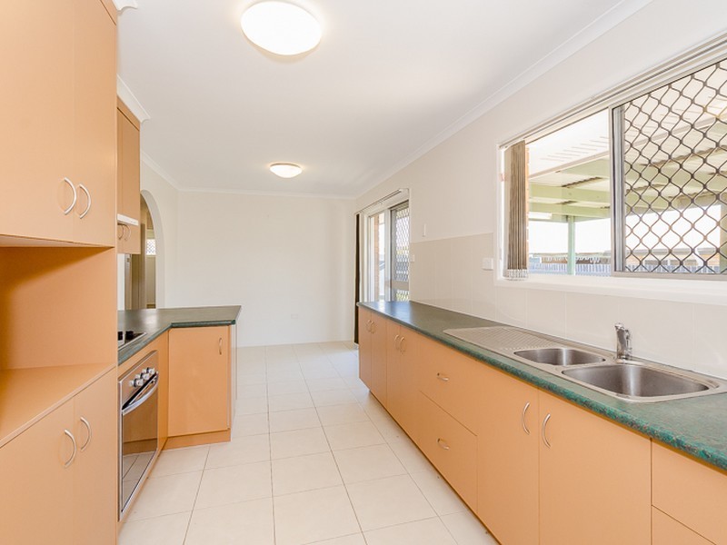21 Luton Street, Telina QLD 4680