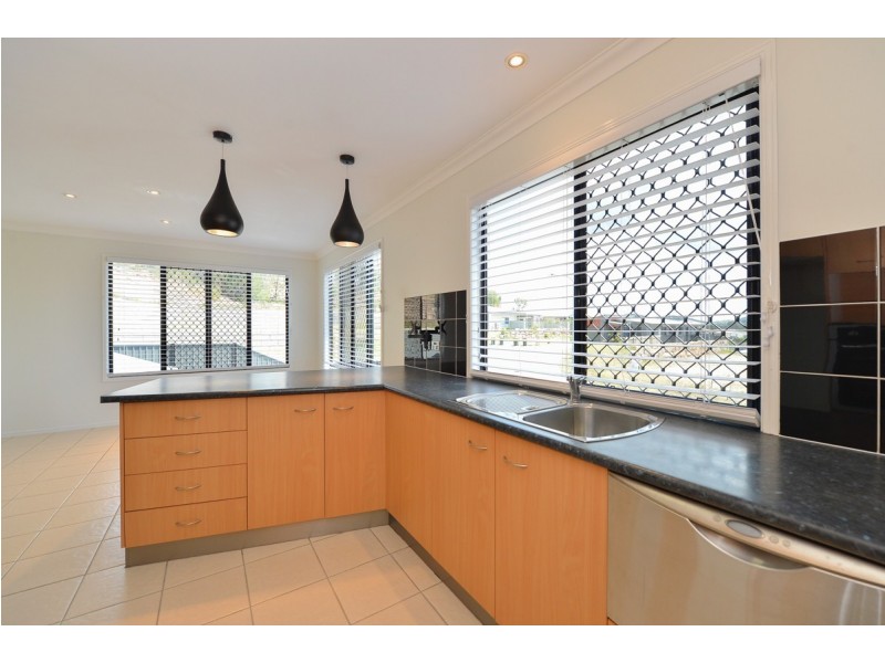 21 Dorinda Close, Clinton QLD 4680