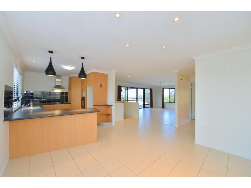 21 Dorinda Close, Clinton QLD 4680