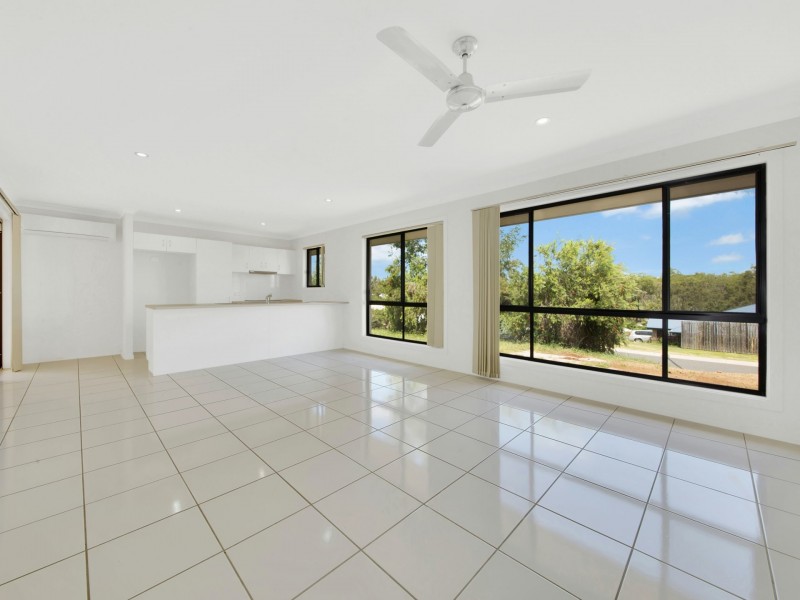 19 Stoneybrook Drive, Glen Eden QLD 4680