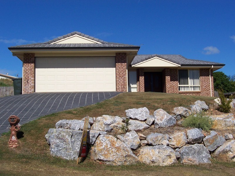 17 Wivenhoe Close, Clinton QLD 4680