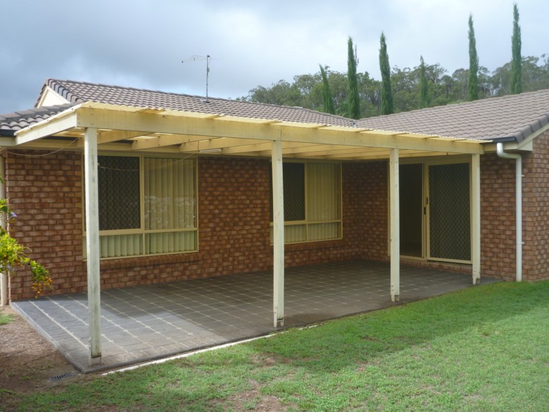 17 Wivenhoe Close, Clinton QLD 4680