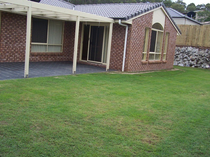 17 Wivenhoe Close, Clinton QLD 4680