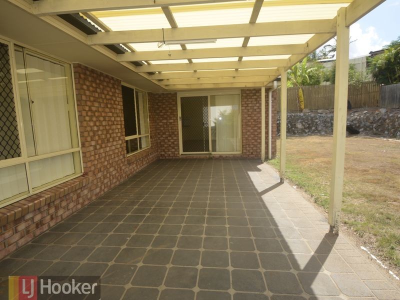 17 Wivenhoe Close, Clinton QLD 4680