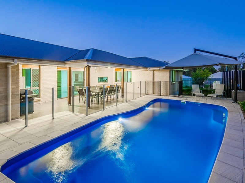 3 Briffney Street, Kirkwood QLD 4680