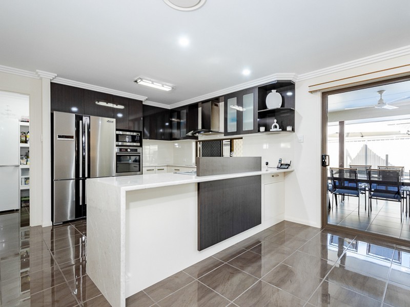 3 Briffney Street, Kirkwood QLD 4680