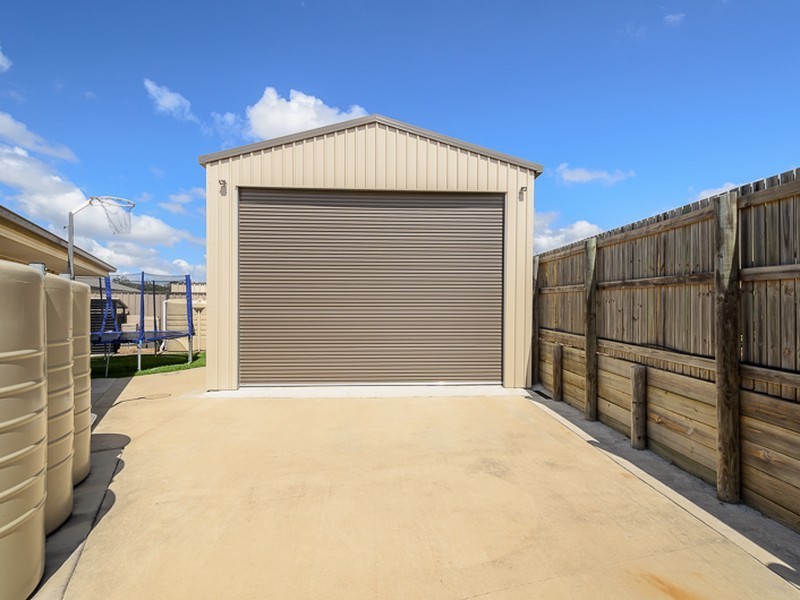 3 Briffney Street, Kirkwood QLD 4680