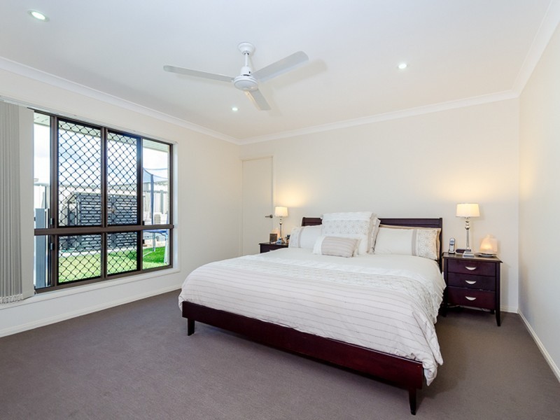 3 Briffney Street, Kirkwood QLD 4680