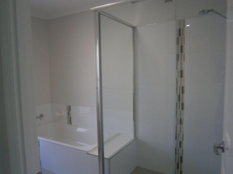 Unit 2/11 Beaver Avenue, South Gladstone QLD 4680