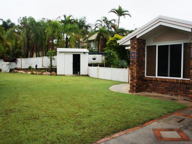 2 Kenneth Court, New Auckland QLD 4680