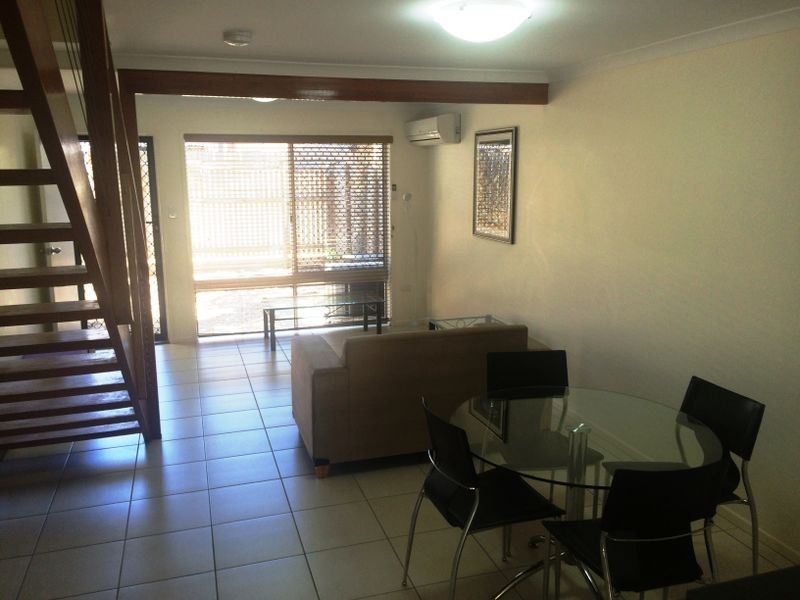 Unit 3/20 Short Street, South Gladstone QLD 4680