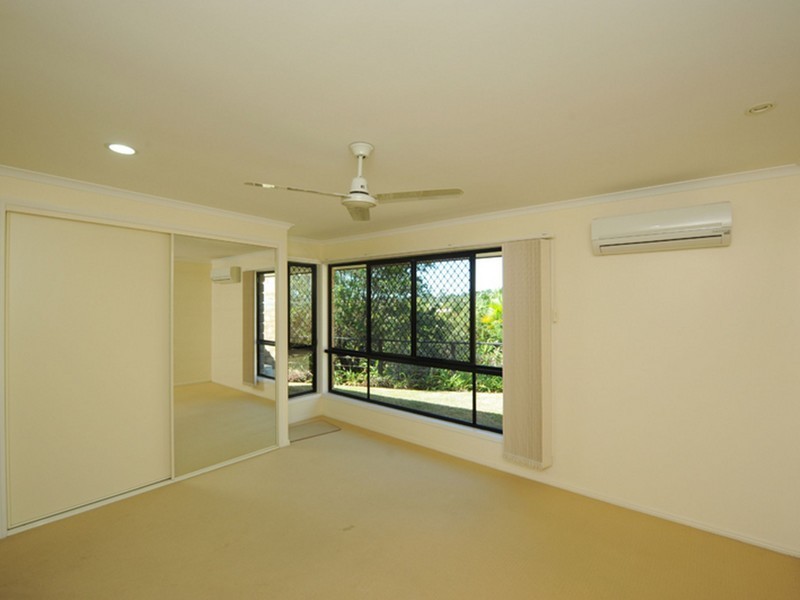 19 Sandringham Close, Telina QLD 4680