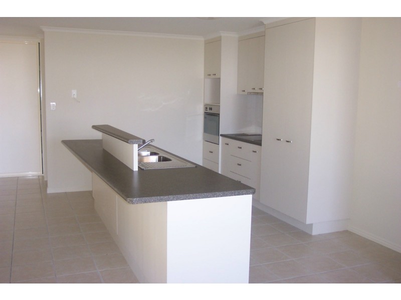 13 Saxonvale Court, New Auckland QLD 4680