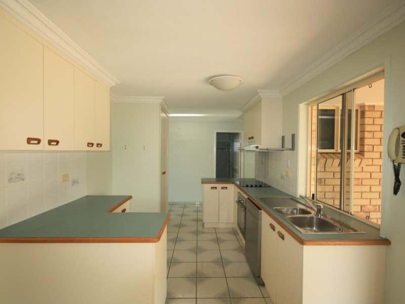 97 Dixon Drive, Telina QLD 4680