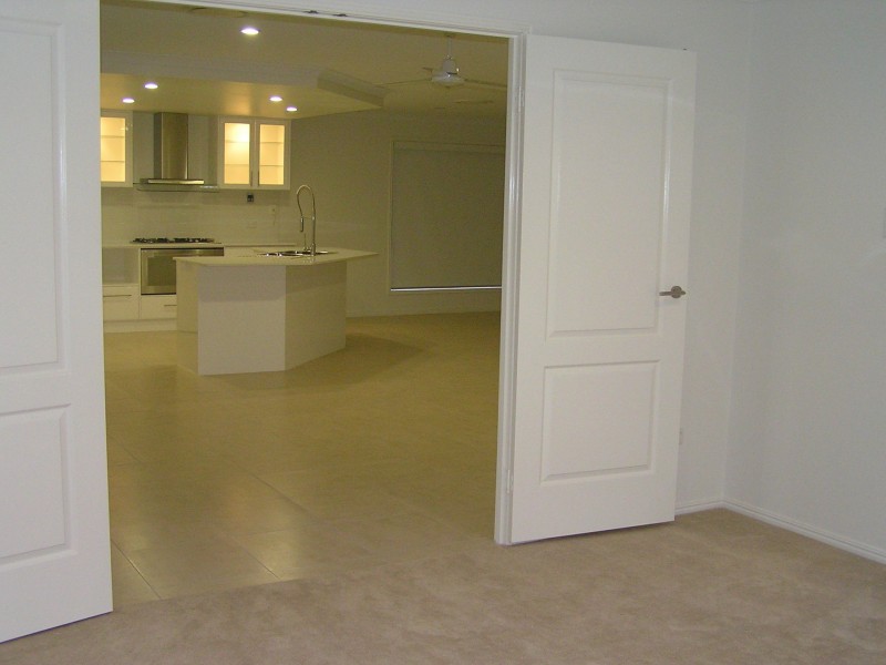 3 Dartmouth Close, Clinton QLD 4680