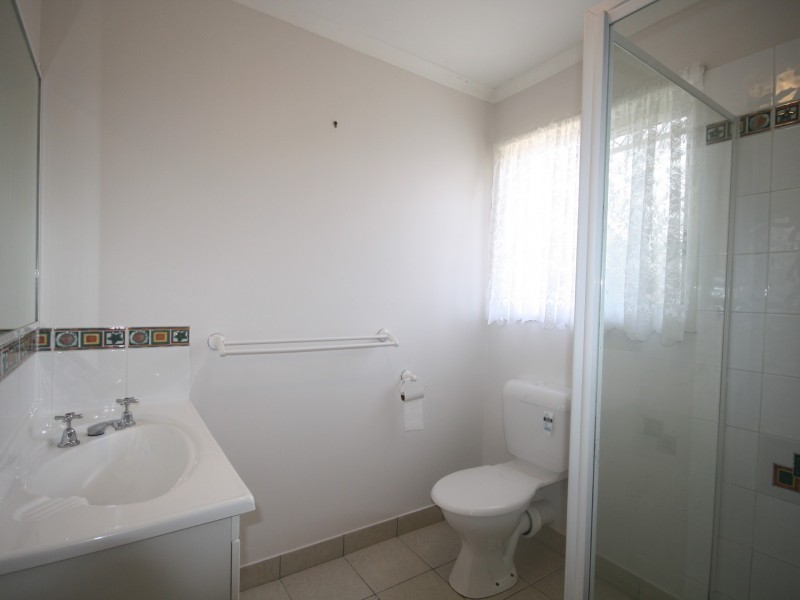 Unit 2/2 Intrepid Street, Clinton QLD 4680