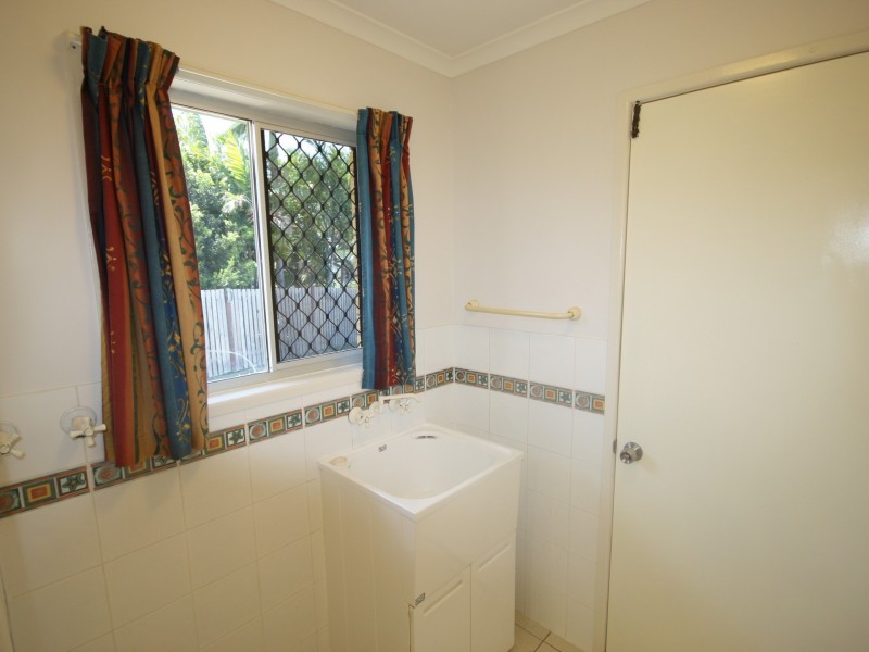 Unit 2/2 Intrepid Street, Clinton QLD 4680