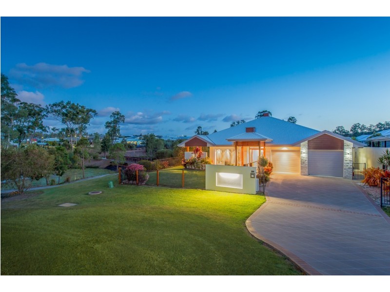 11 Grasstree Crescent, Kirkwood QLD 4680