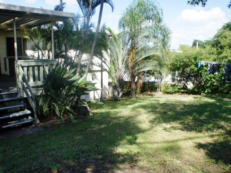 15 Cook Street, West Gladstone QLD 4680