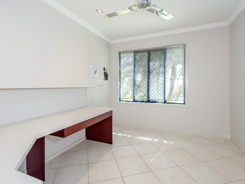 2 Leonie Court, New Auckland QLD 4680