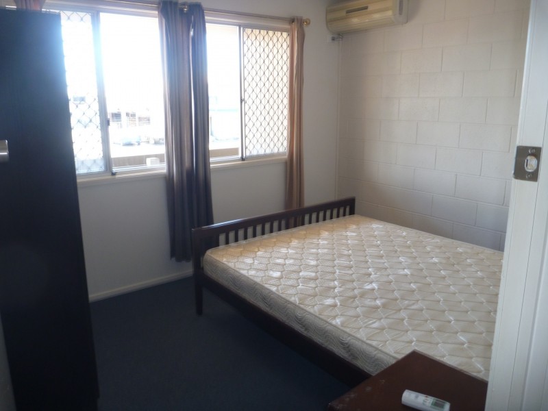 Unit 2/1 Side Street, West Gladstone QLD 4680
