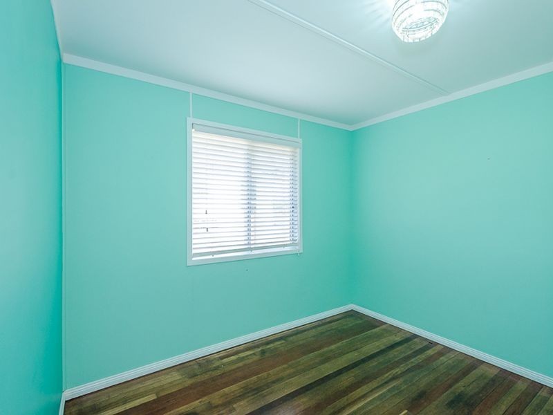 25 Charles Street, West Gladstone QLD 4680