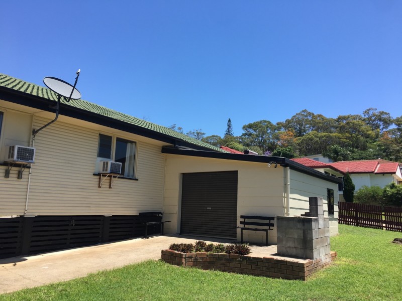 25 Charles Street, West Gladstone QLD 4680