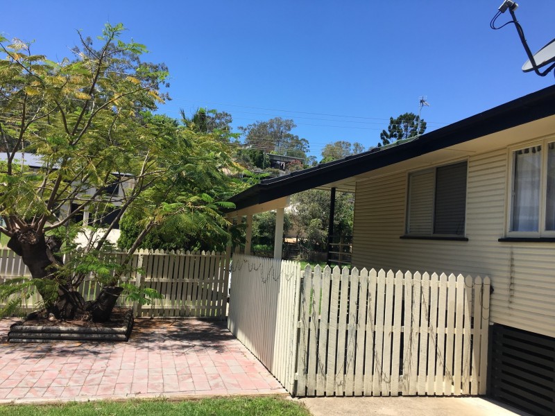 25 Charles Street, West Gladstone QLD 4680