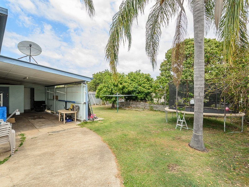 14 Coase Street, West Gladstone QLD 4680