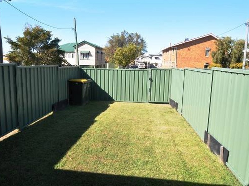 Unit 4/6 Eden Street, South Gladstone QLD 4680